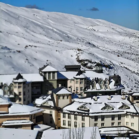 Kenia Nevada Готель Сьєрра-Невада